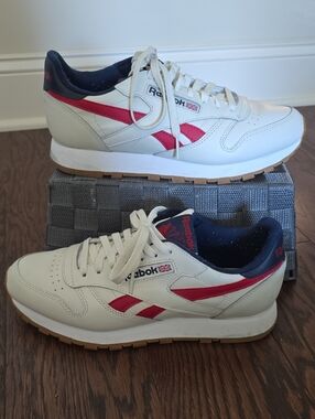 Reebok Men's Off White Sneakers with Red & Navy Accents